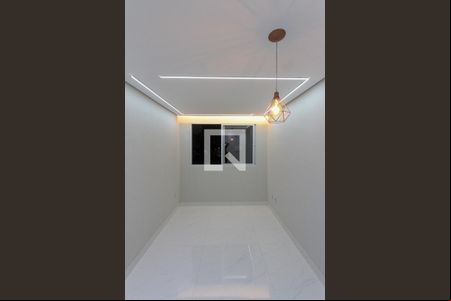 Sala de apartamento para alugar com 2 quartos, 44m² em Jardim Egle, São Paulo