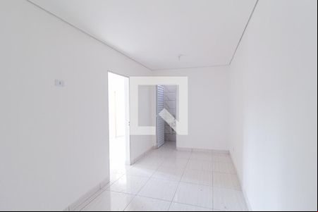 Sala de casa para alugar com 2 quartos, 60m² em Vila Santo Antônio, Carapicuíba