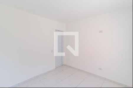 Quarto de casa para alugar com 1 quarto, 50m² em Vila Santo Antônio, Carapicuíba