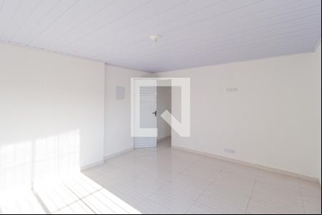 Sala e cozinha de casa para alugar com 2 quartos, 70m² em  Vila Santo Antônio, Carapicuíba