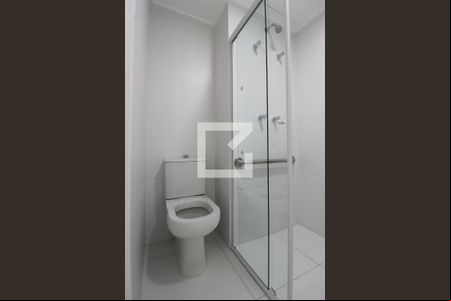 Banheiro de kitnet/studio para alugar com 1 quarto, 21m² em Indianópolis, São Paulo
