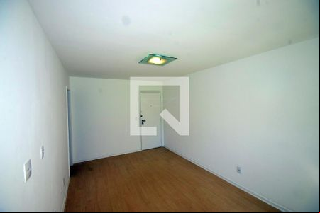Sala de apartamento para alugar com 3 quartos, 93m² em Barra da Tijuca, Rio de Janeiro
