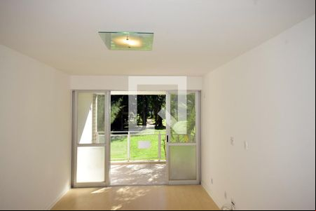 Sala de apartamento para alugar com 3 quartos, 93m² em Barra da Tijuca, Rio de Janeiro