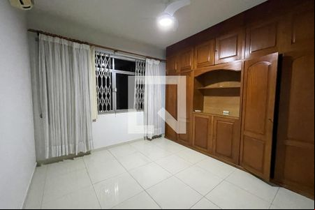 Quarto de casa para alugar com 3 quartos, 120m² em Jardim Vinte E Cinco de Agosto, Duque de Caxias