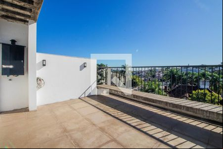 Sala Íntima - Varanda de casa para alugar com 3 quartos, 350m² em Chácara das Pedras, Porto Alegre