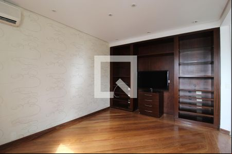 Sala de TV de apartamento à venda com 4 quartos, 154m² em Moema, São Paulo