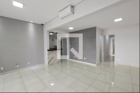 Sala de casa para alugar com 4 quartos, 230m² em Parque Residencial Vila União, Campinas