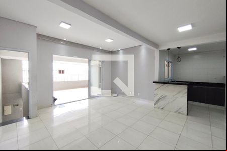 Sala de casa para alugar com 4 quartos, 230m² em Parque Residencial Vila União, Campinas