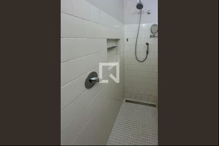 Banheiro de kitnet/studio à venda com 1 quarto, 73m² em Santo Agostinho, Belo Horizonte