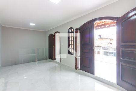 Sala de casa para alugar com 5 quartos, 150m² em Quitaúna, Osasco