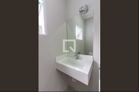 Lavabo de casa para alugar com 5 quartos, 150m² em Quitaúna, Osasco