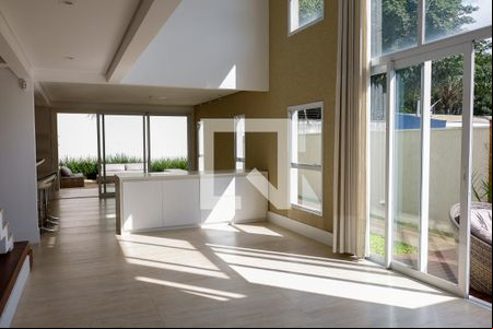 Sala de casa de condomínio para alugar com 4 quartos, 330m² em Adalgisa, Osasco
