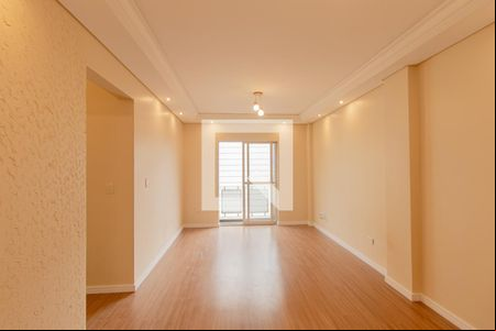Sala de apartamento para alugar com 3 quartos, 80m² em Novo Mundo, Curitiba