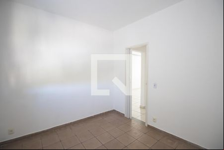 Quarto 2 de apartamento para alugar com 2 quartos, 36m² em Vila Yara, São Gonçalo