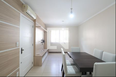 Sala de casa de condomínio para alugar com 4 quartos, 96m² em Harmonia, Canoas