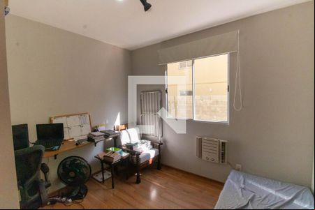 Quarto 1 de apartamento para alugar com 2 quartos, 44m² em Tribobó, São Gonçalo