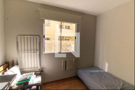 Quarto 1 de apartamento para alugar com 2 quartos, 44m² em Tribobó, São Gonçalo