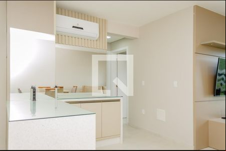 Sala de apartamento para alugar com 2 quartos, 72m² em Jurerê, Florianópolis