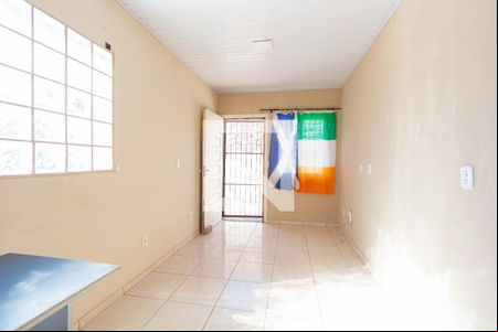 Sala de casa de condomínio para alugar com 3 quartos, 70m² em Olaria, Canoas