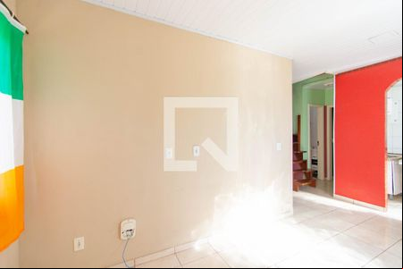 Sala de casa de condomínio para alugar com 3 quartos, 70m² em Olaria, Canoas