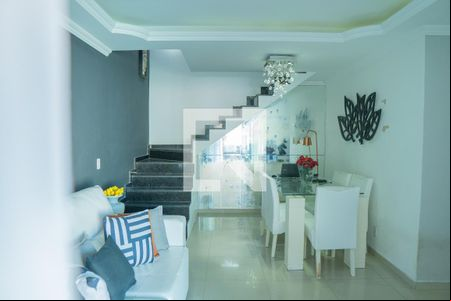 Sala de casa para alugar com 3 quartos, 400m² em Vila Emil, Mesquita