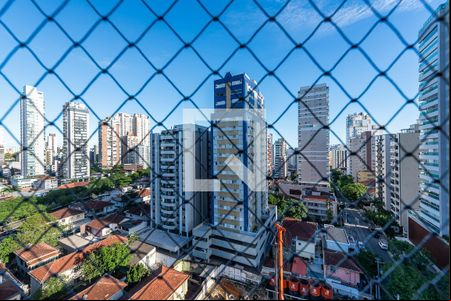 Vista de apartamento para alugar com 3 quartos, 180m² em Boqueirão, Santos