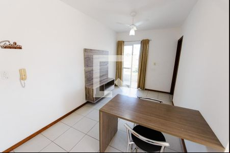 Sala de apartamento para alugar com 1 quarto, 60m² em Vila São José, Taubaté