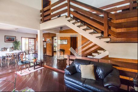 Sala de casa de condomínio à venda com 4 quartos, 300m² em Alphaville, Santana de Parnaíba