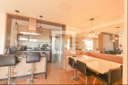 Sala de apartamento à venda com 2 quartos, 72m² em Torres de São José, Jundiaí