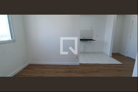 Sala de apartamento para alugar com 2 quartos, 42m² em Parque Arariba, São Paulo