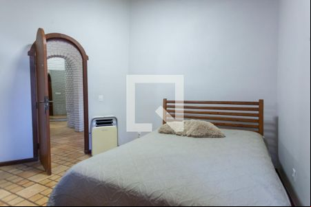 Suíte 1  de casa de condomínio à venda com 3 quartos, 220m² em Retiro do Chalé, Brumadinho