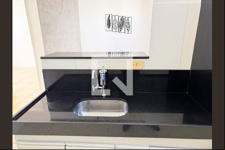 Cozinha de apartamento à venda com 2 quartos, 48m² em Diamante, Contagem