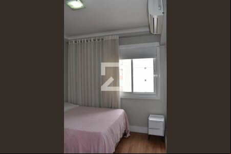 Quarto 1 de apartamento para alugar com 2 quartos, 75m² em Centro, Curitiba