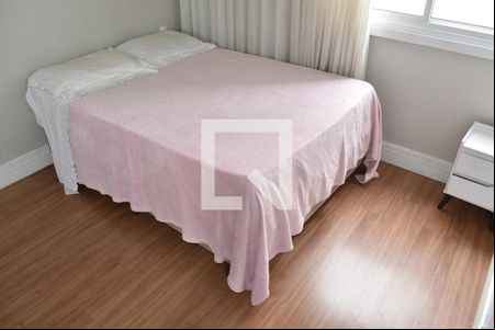 Quarto 1 de apartamento para alugar com 2 quartos, 75m² em Centro, Curitiba