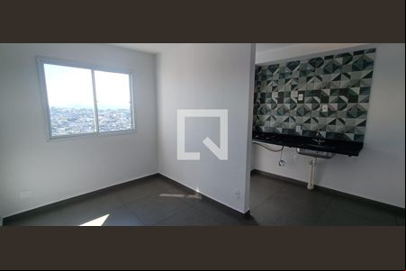 Sala de apartamento para alugar com 2 quartos, 41m² em Parque Arariba, São Paulo
