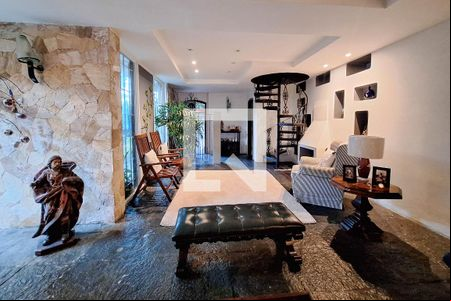 Sala 1 de casa para alugar com 5 quartos, 550m² em São Francisco, Niterói