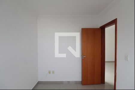 Quarto 1 de apartamento para alugar com 2 quartos, 45m² em Maria Helena, Belo Horizonte