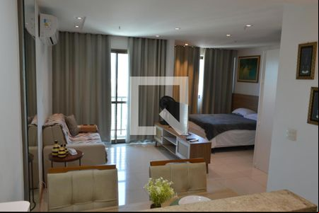 Sala de apartamento para alugar com 1 quarto, 36m² em Jacarepaguá, Rio de Janeiro