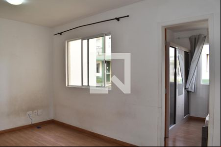 Sala de apartamento para alugar com 3 quartos, 58m² em Santa Cândida, Curitiba