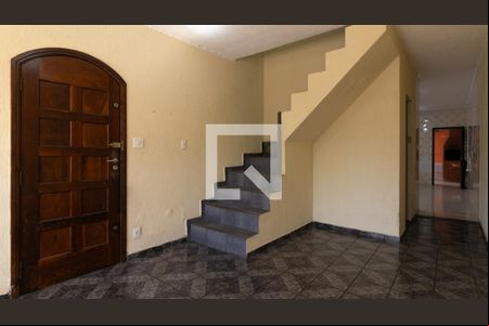 Sala de casa para alugar com 3 quartos, 100m² em Jardim Eliane, São Paulo