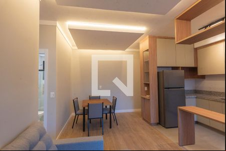 Sala de apartamento para alugar com 2 quartos, 66m² em Swiss Park, Campinas