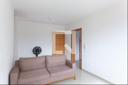 Sala de apartamento para alugar com 2 quartos, 65m² em Parque Maracana, Contagem