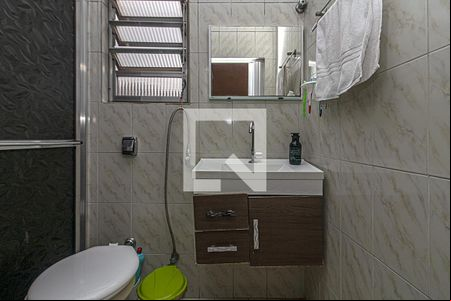 banheiro social_1 de casa à venda com 3 quartos, 120m² em Sacomã, São Paulo