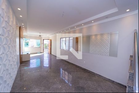 Sala de casa para alugar com 3 quartos, 225m² em Cidade Patriarca, São Paulo