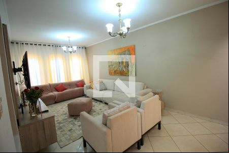Sala de casa para alugar com 3 quartos, 184m² em Vila Libanesa, São Paulo
