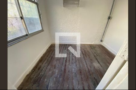 Quarto de casa para alugar com 1 quarto, 50m² em Tanque, Rio de Janeiro