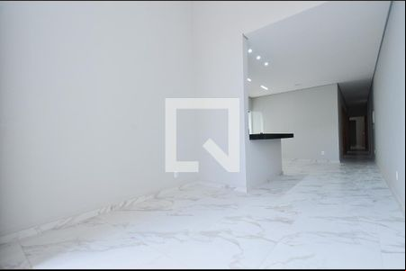 Sala de casa à venda com 3 quartos, 200m² em Santa Efigênia, Belo Horizonte