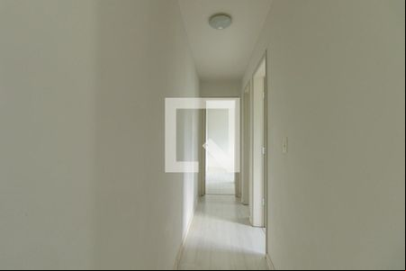 Corredor de apartamento para alugar com 2 quartos, 54m² em Pinheirinho, Curitiba