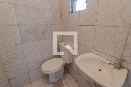 Banheiro de casa para alugar com 1 quarto, 45m² em Vila Assis Brasil, Mauá