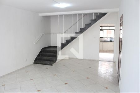Sala de casa para alugar com 3 quartos, 193m² em Osvaldo Cruz, São Caetano do Sul